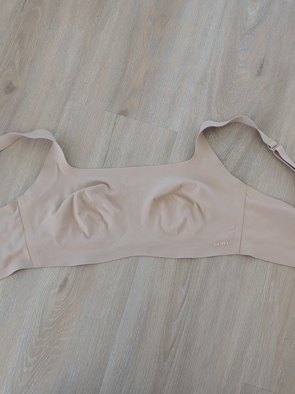 SKIMS NAKED SCOOP BRALETTE - M